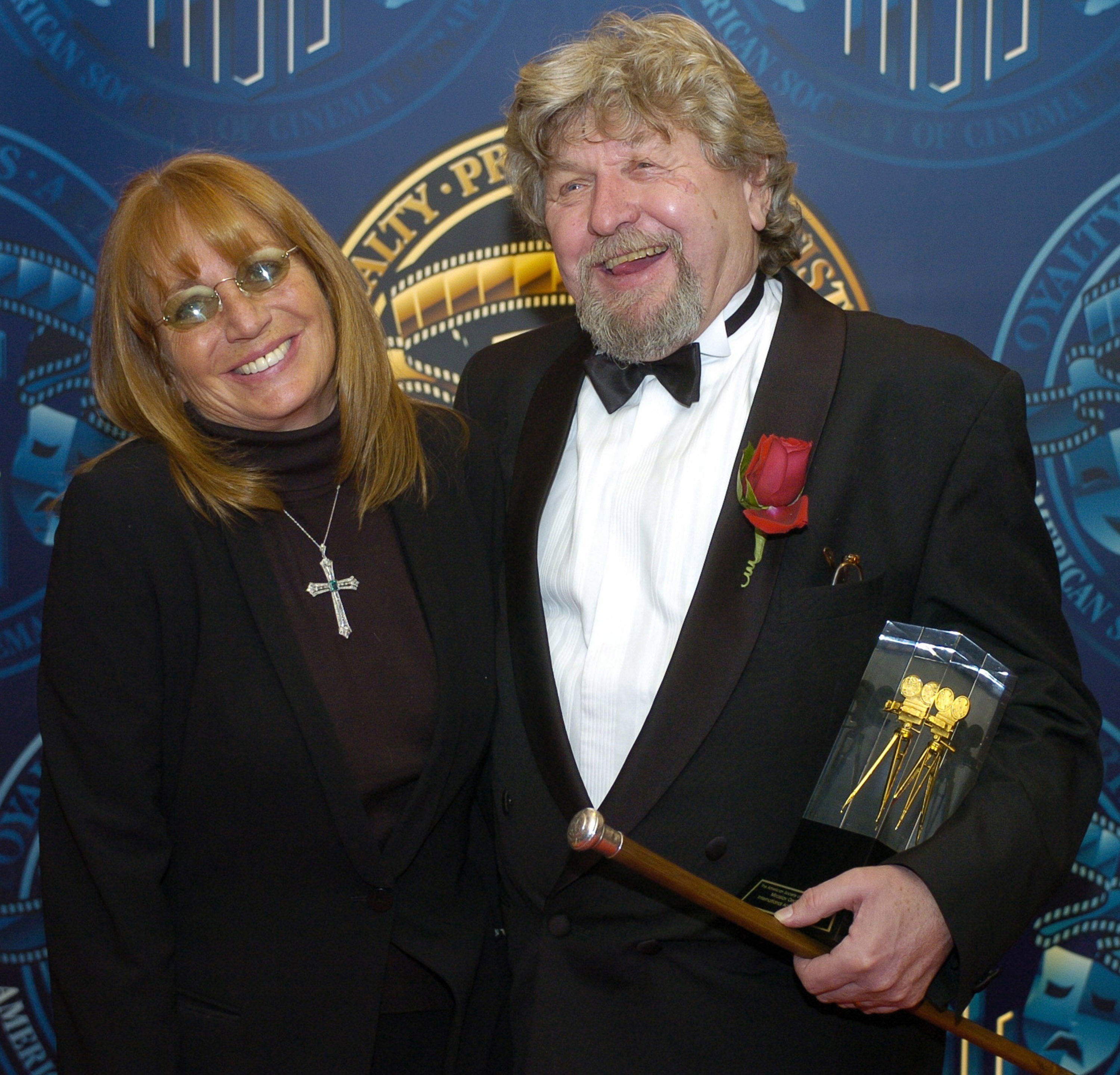Director Penny Marshall with Ondricek at the ASC Awards in 2004. (Credit: ASC Archives)