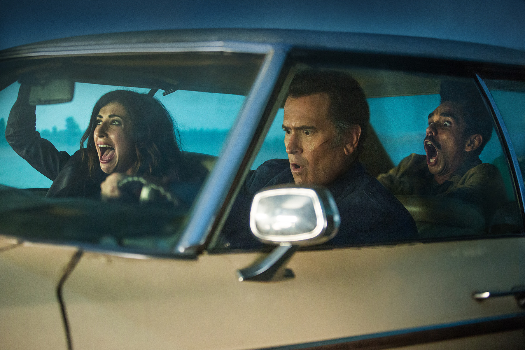 Bruce Campbell Needs A Girdle In First Four Minutes Of 'Ash Vs Evil Dead