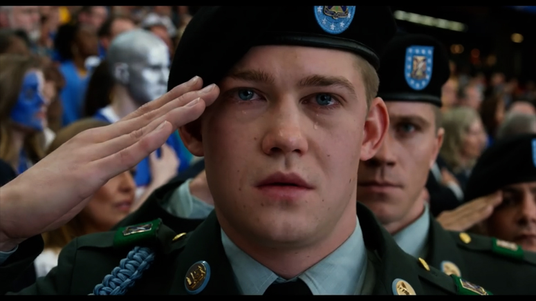 Billy Lynn salutes in the stadium - from teaser