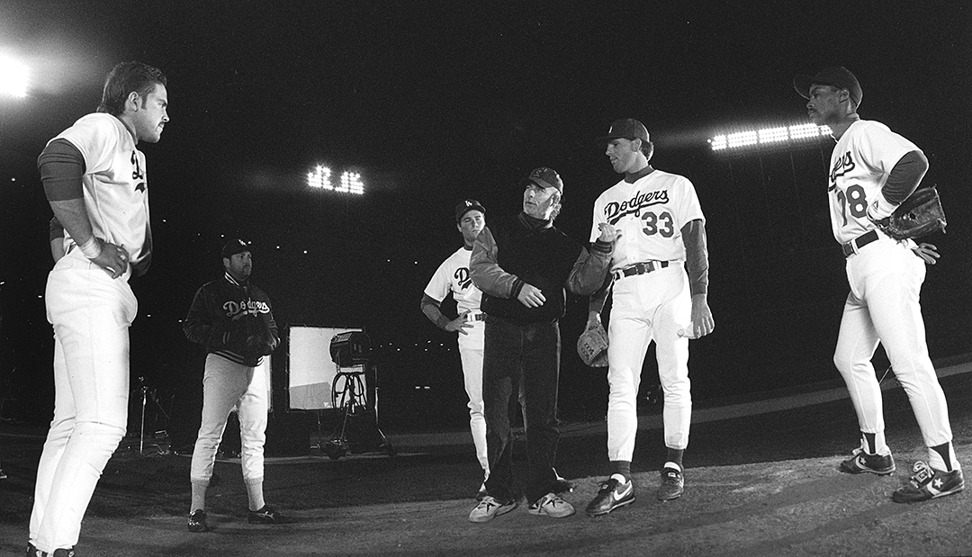 Goodich takes the field with with catcher Mike Piazza and Dodgers team members.