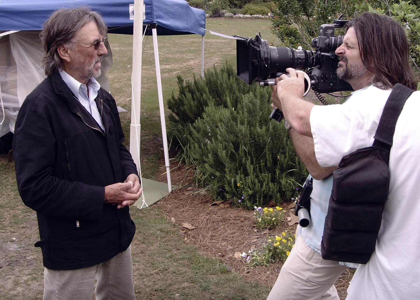 James Chressanthis, ASC, GSC lines up on his subject; Vilmos Zsigmond, ASC, HSC; while shooting his documentary No Subtitles Necessary: Laszlo & Vilmos (2008). 