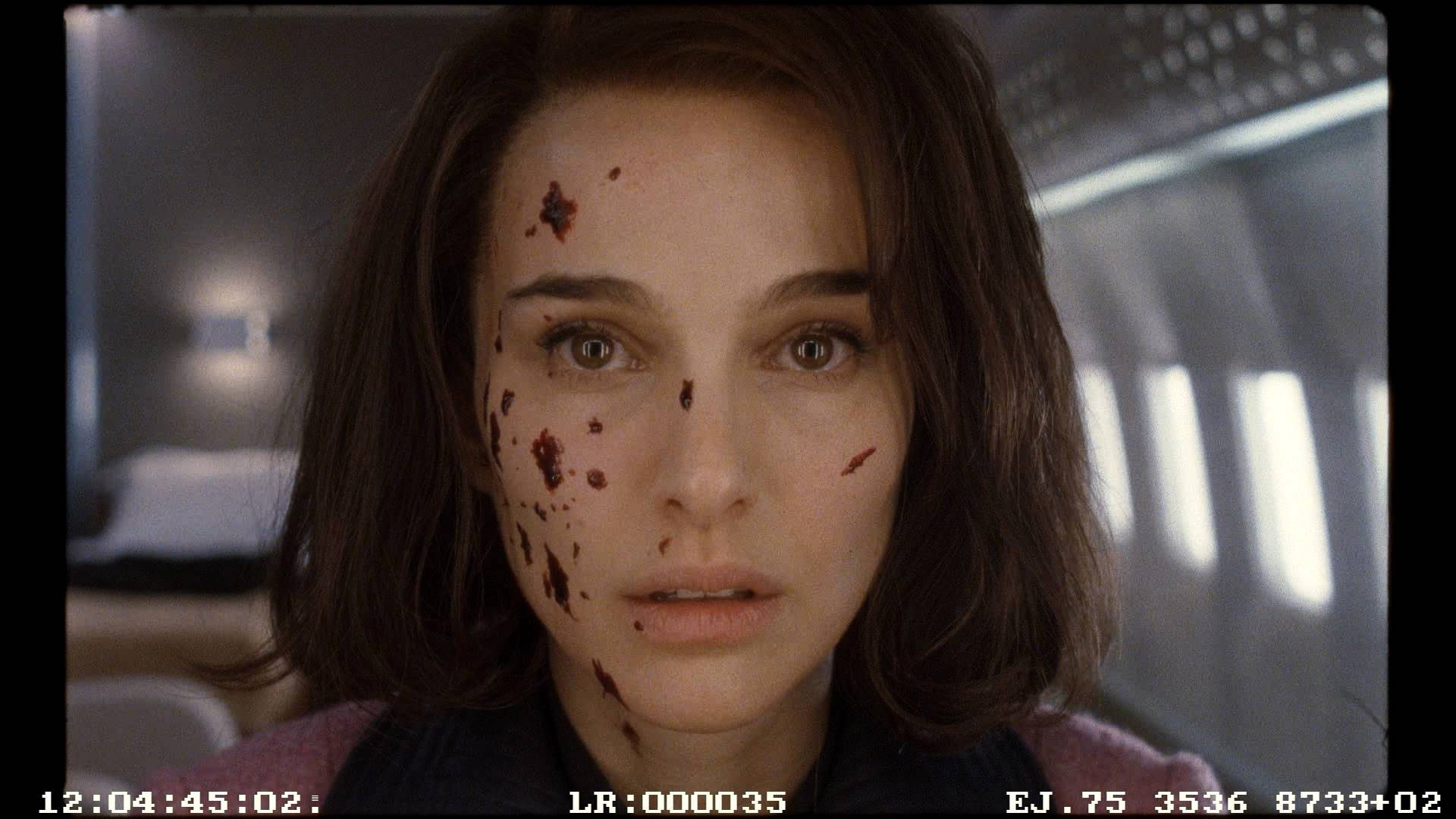 Close-up on Natalie Portman in Air Force One set