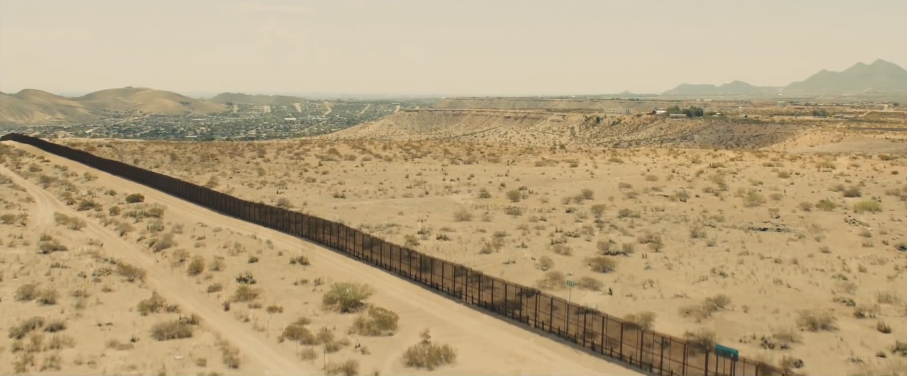Sicario trailer US-Mexico border fence from trailer