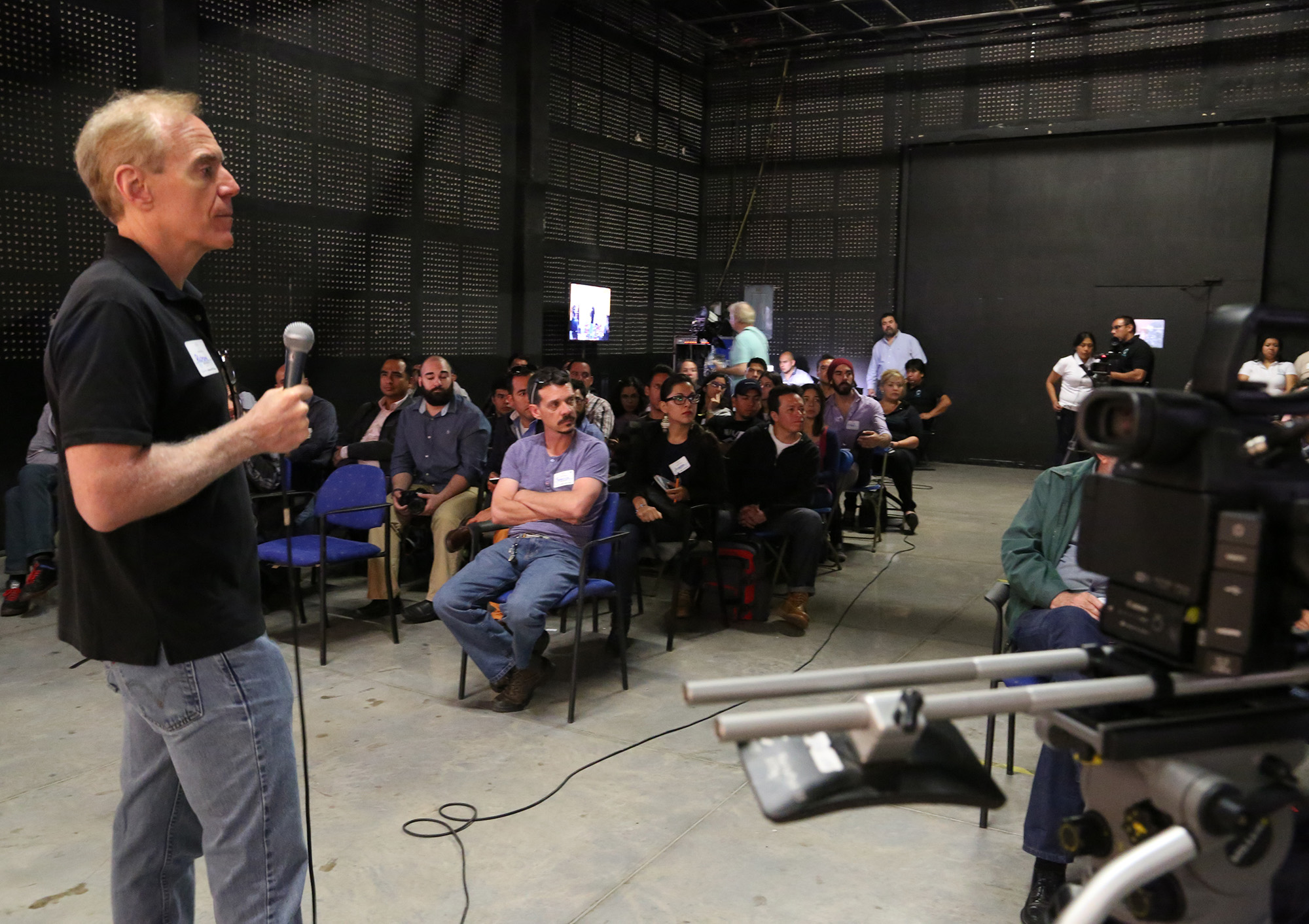 ASC President Richard Crudo takes questions from the audience. (Photo: Alex Beatty)